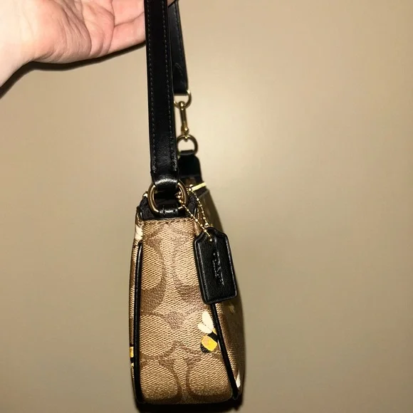Bee Coach Bag - Picture 2 of 8